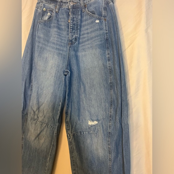 Universal Thread Highest Rise Boyfriend Jeans Barrel Button Fly Jeans size 6/8 - Picture 5 of 10